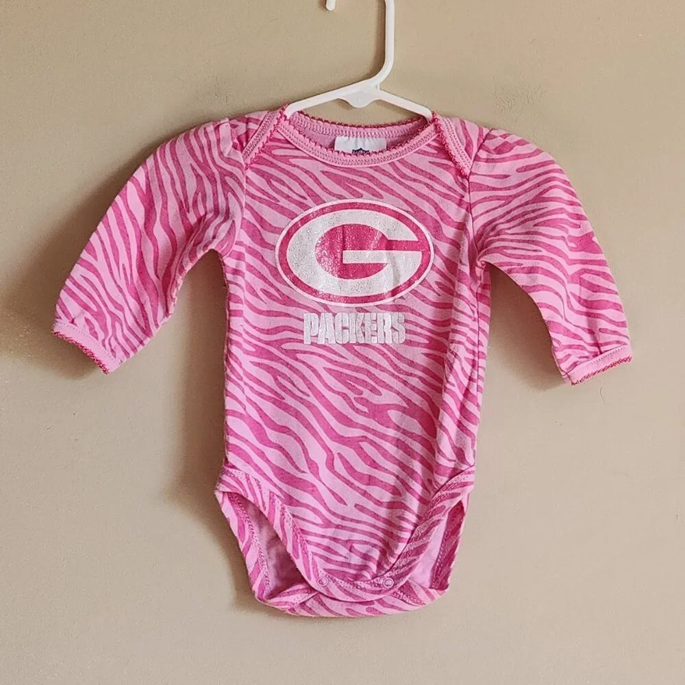 NFL Packers Pink Baby Girl Long Sleeve Onesie. Size 3-6 Months